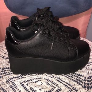 BRAND NEW* Black Platform Sneakers Size 9